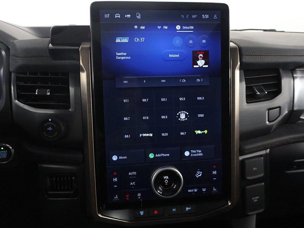 Used 2025 Ford F150 Lightning Lariat image 48