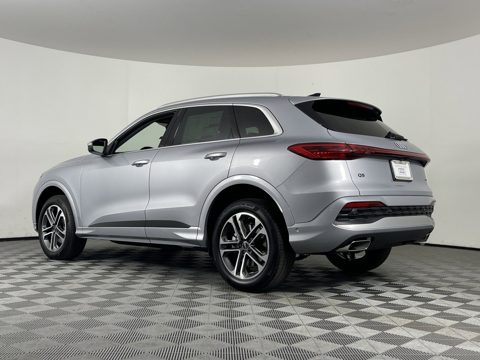 New 2025 Audi Q5 Premium Plus image 10