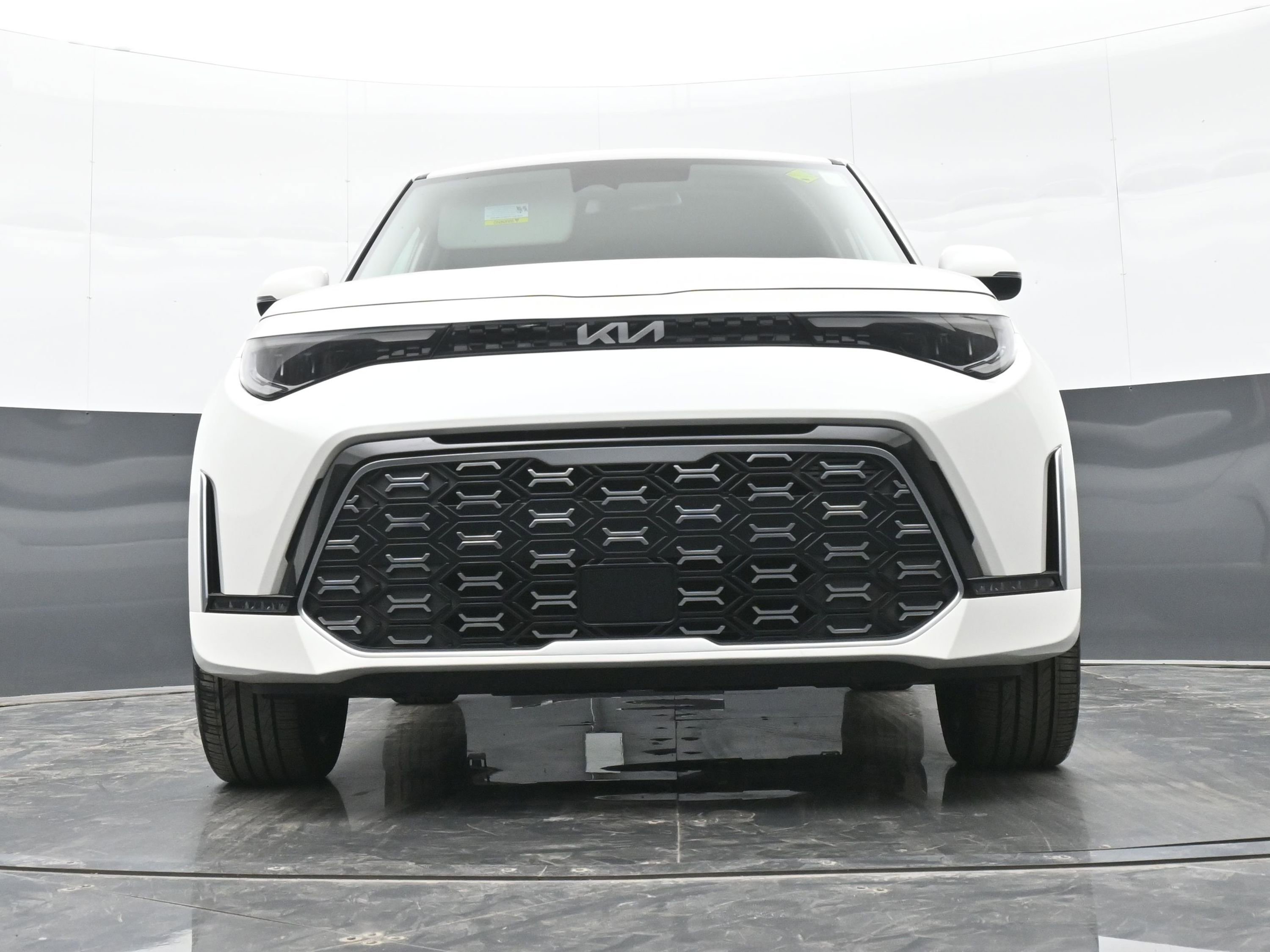 Used 2025 Kia Soul GT-Line w/ GT-Line Technology Package image 27