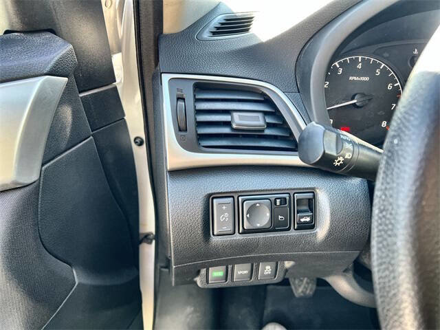 Used 2017 Nissan Sentra S image 15