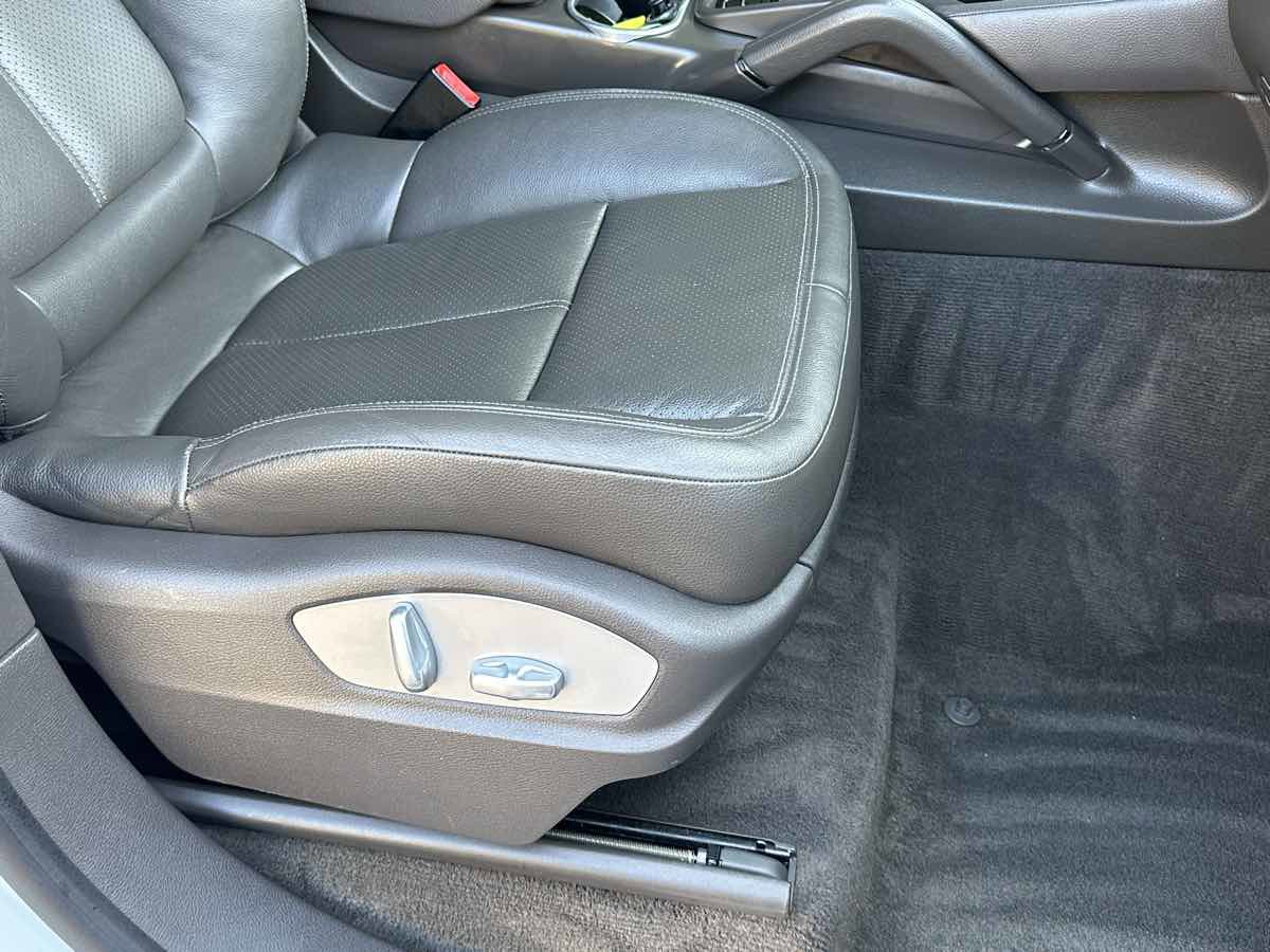 Used 2016 Porsche Cayenne AWD/4WD image 22