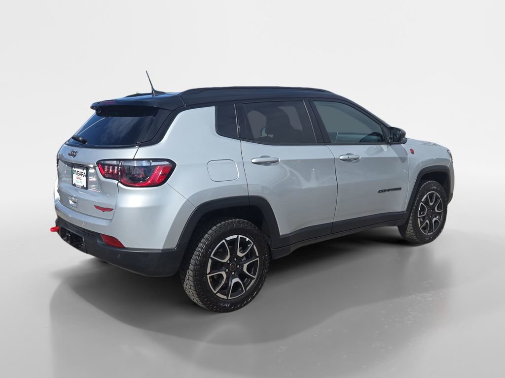 Used 2025 Jeep Compass Trailhawk w/ Trailer Tow Group image 6
