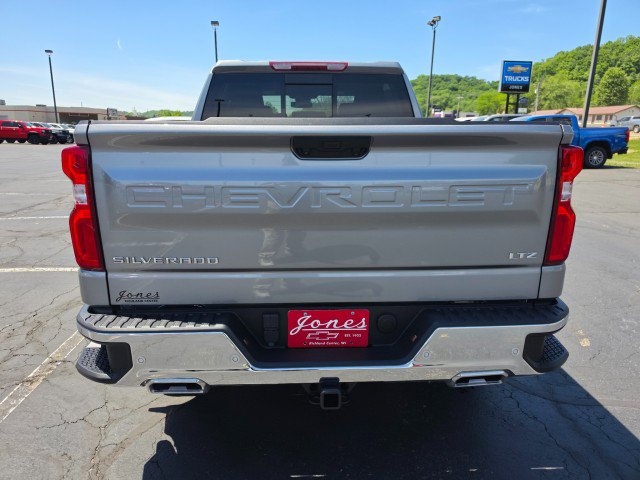 Used 2024 Chevrolet Silverado 1500 LTZ AWD/4WD image 4