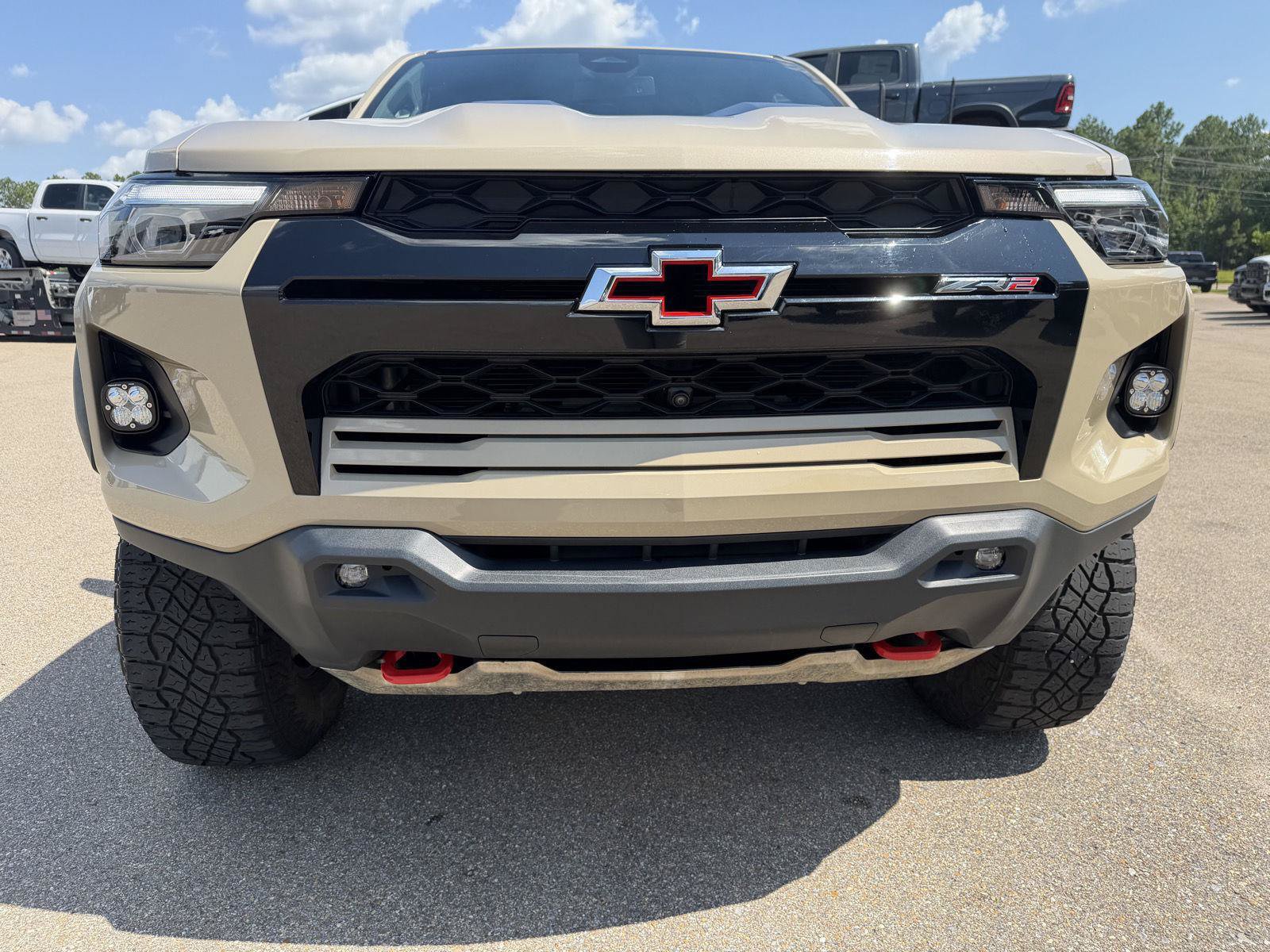Used 2023 Chevrolet Colorado ZR2 w/ ZR2 Convenience Package III AWD/4WD image 23