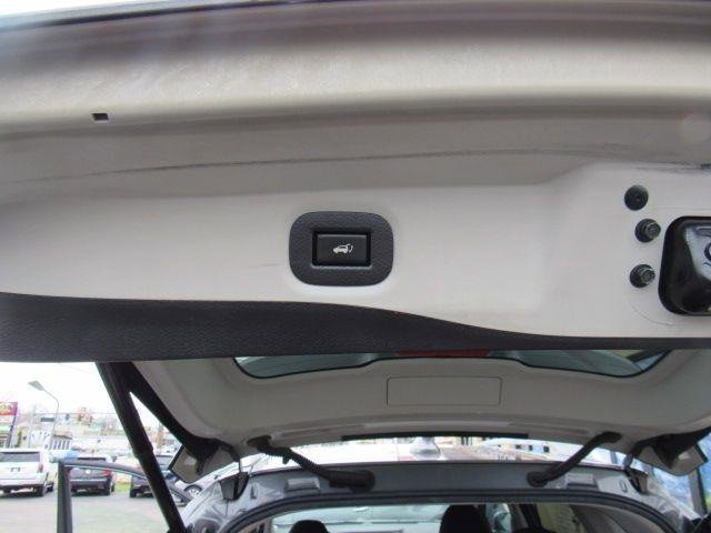 Used 2019 Nissan Rogue SV image 27