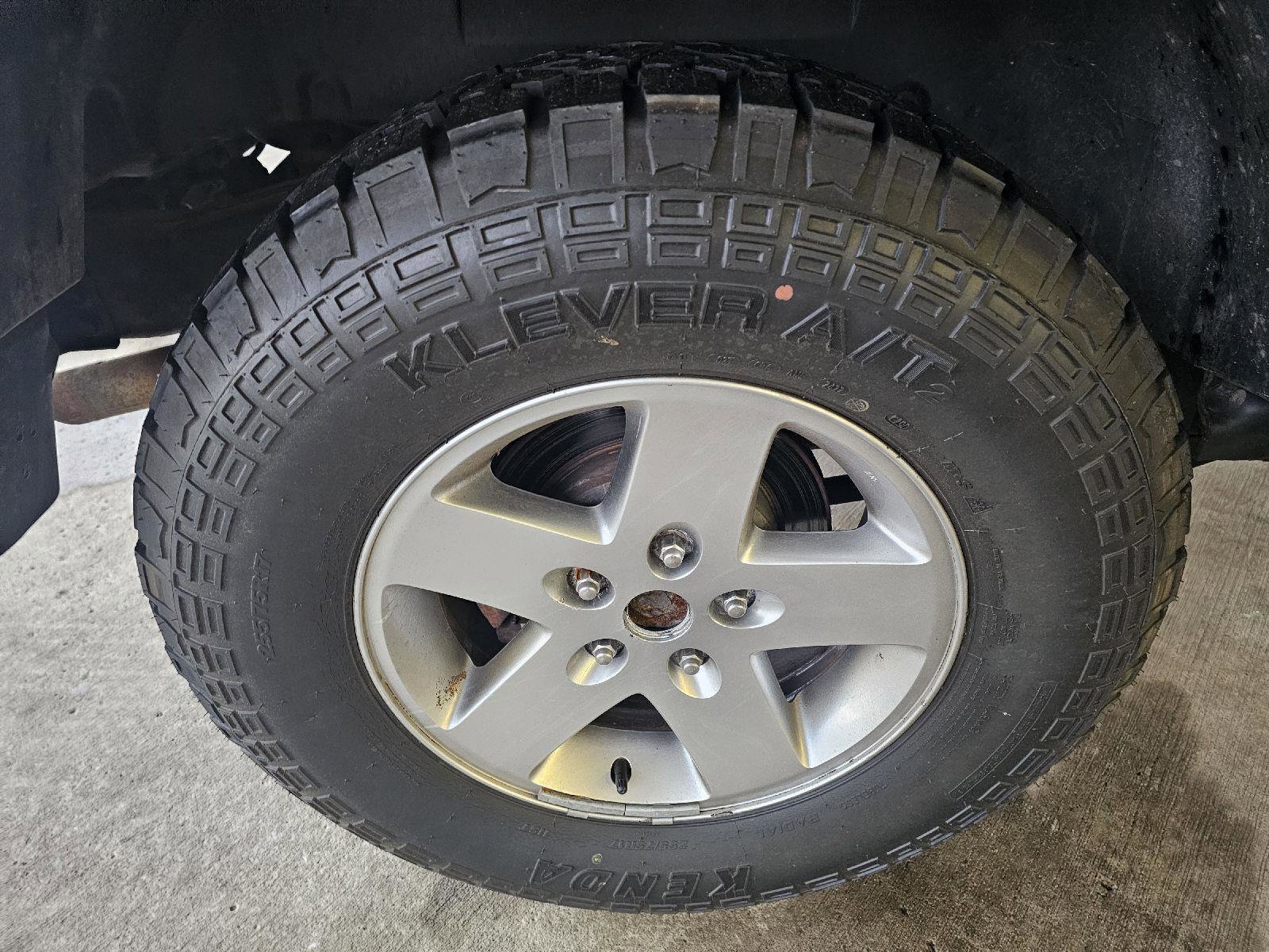 Used 2010 Jeep Wrangler Unlimited Rubicon w/ Dual Top Group image 10