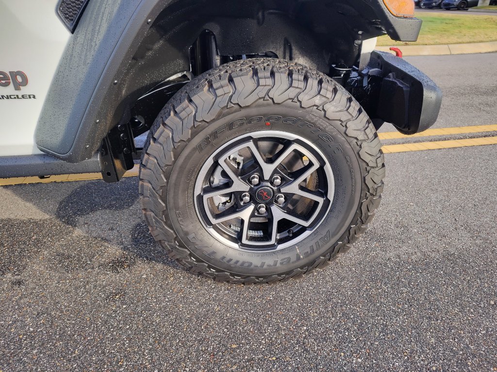 New 2026 Jeep Wrangler Unlimited Rubicon w/ Safety Group image 13