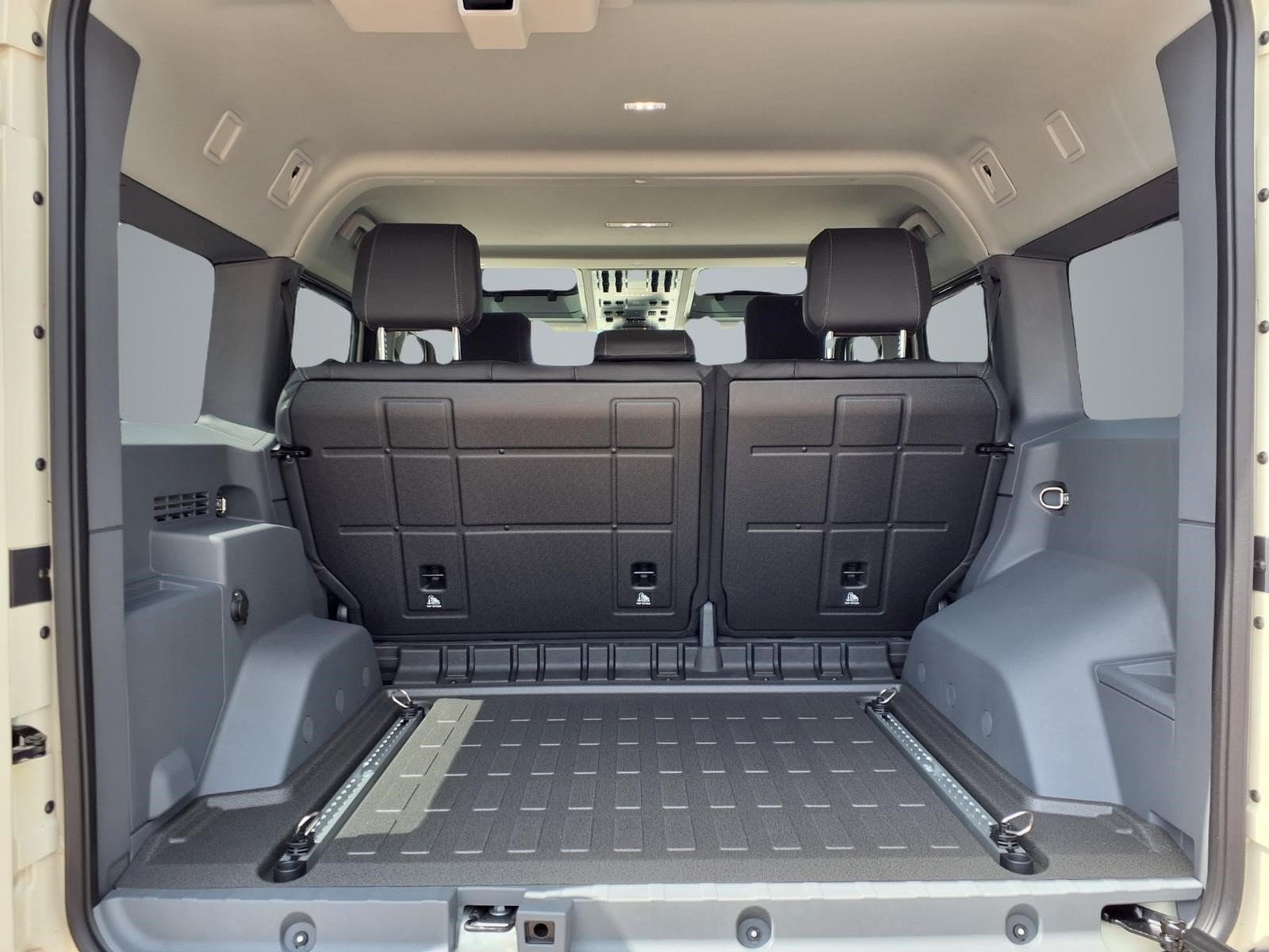 New 2026 INEOS Grenadier Station Wagon AWD/4WD image 10