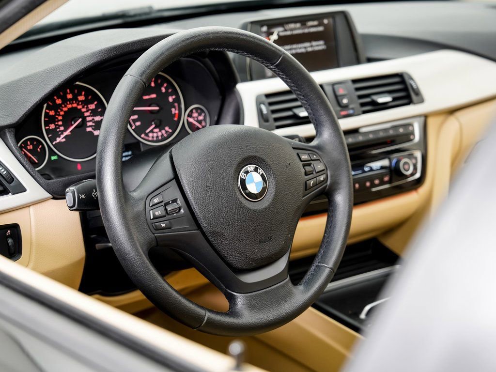 Used 2016 BMW 320i xDrive 320i xDrive image 9