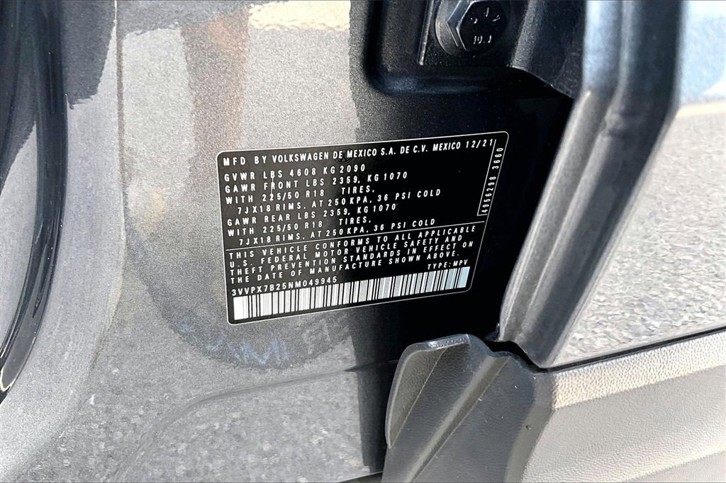 Certified 2022 Volkswagen Taos SE w/ Panoramic Sunroof Package image 30