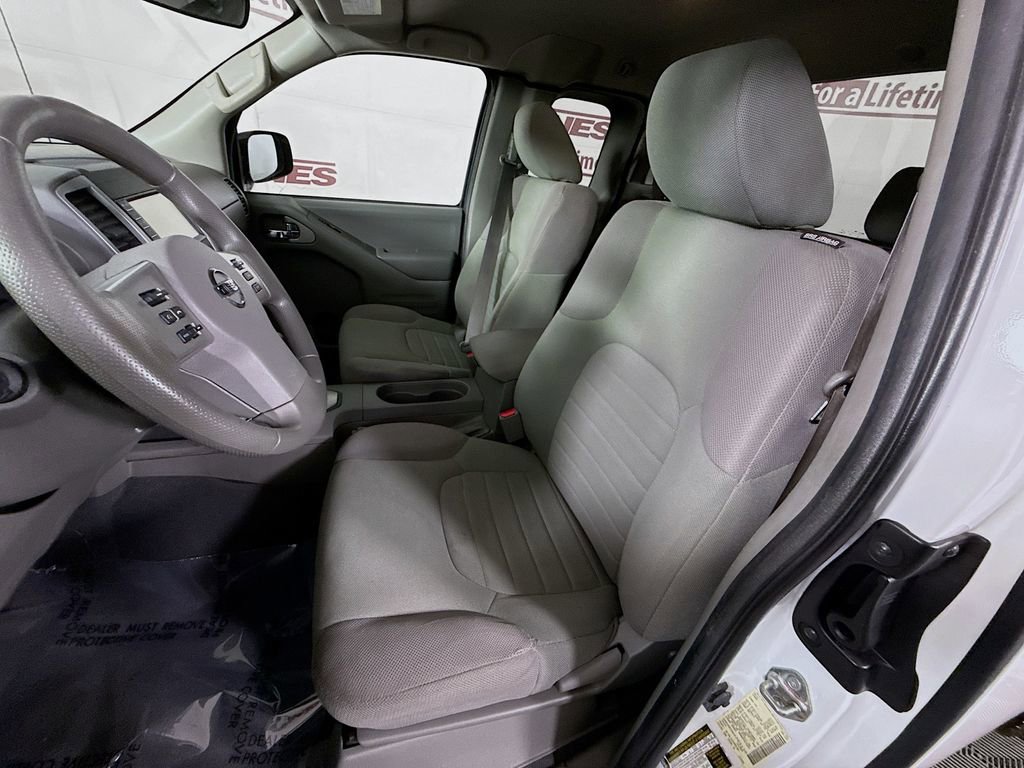 Used 2020 Nissan Frontier S image 23