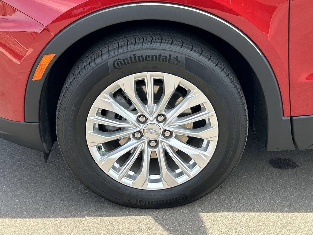 Used 2024 Cadillac XT4 Luxury w/ Cold Weather Package FWD image 34