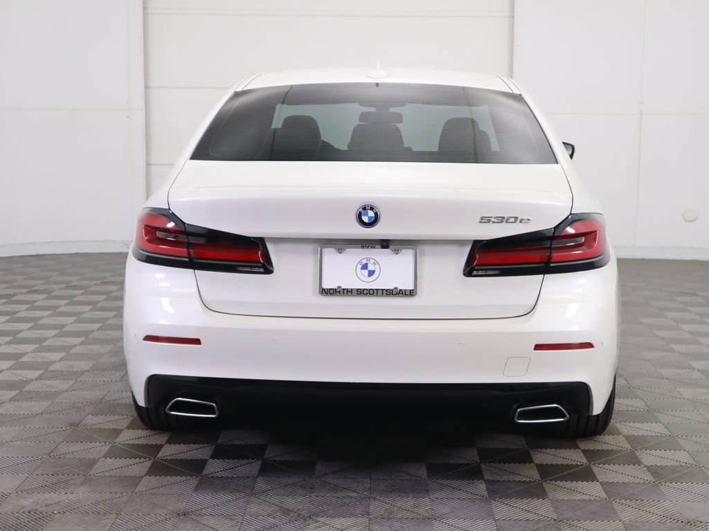 Certified 2023 BMW 530e w/ Premium Package image 6