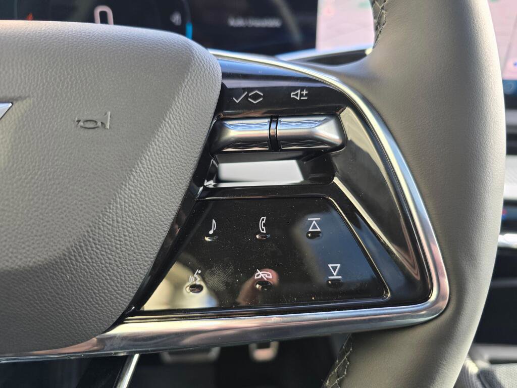 New 2026 Cadillac Optiq Luxury 1 image 28