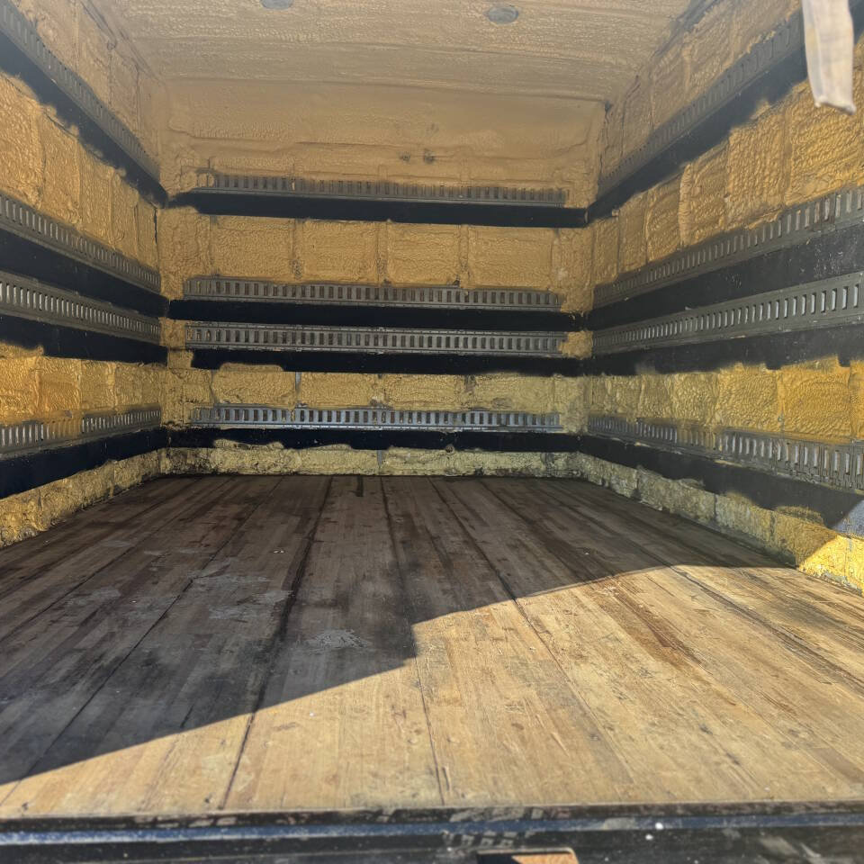 Used 2010 Chevrolet Express 3500 RWD image 23