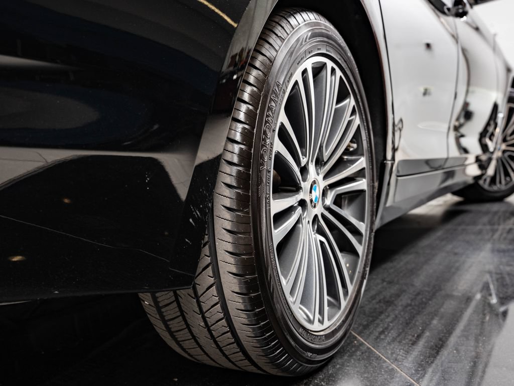 Used 2019 BMW 540i w/ Convenience Package RWD image 49