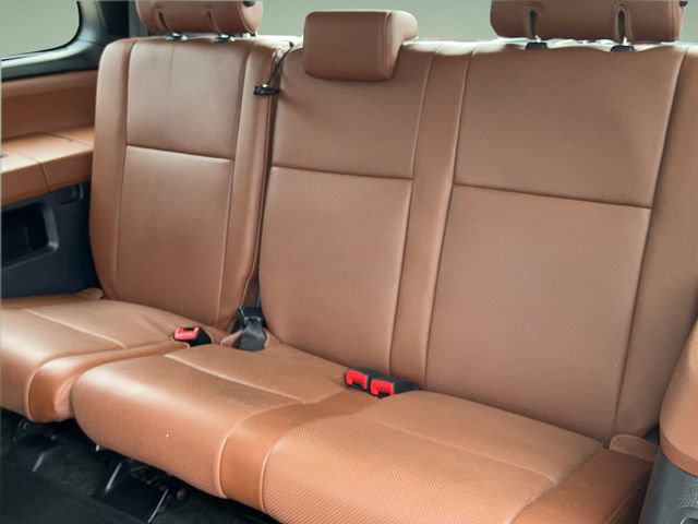 Used 2016 Toyota Sequoia Platinum RWD image 18