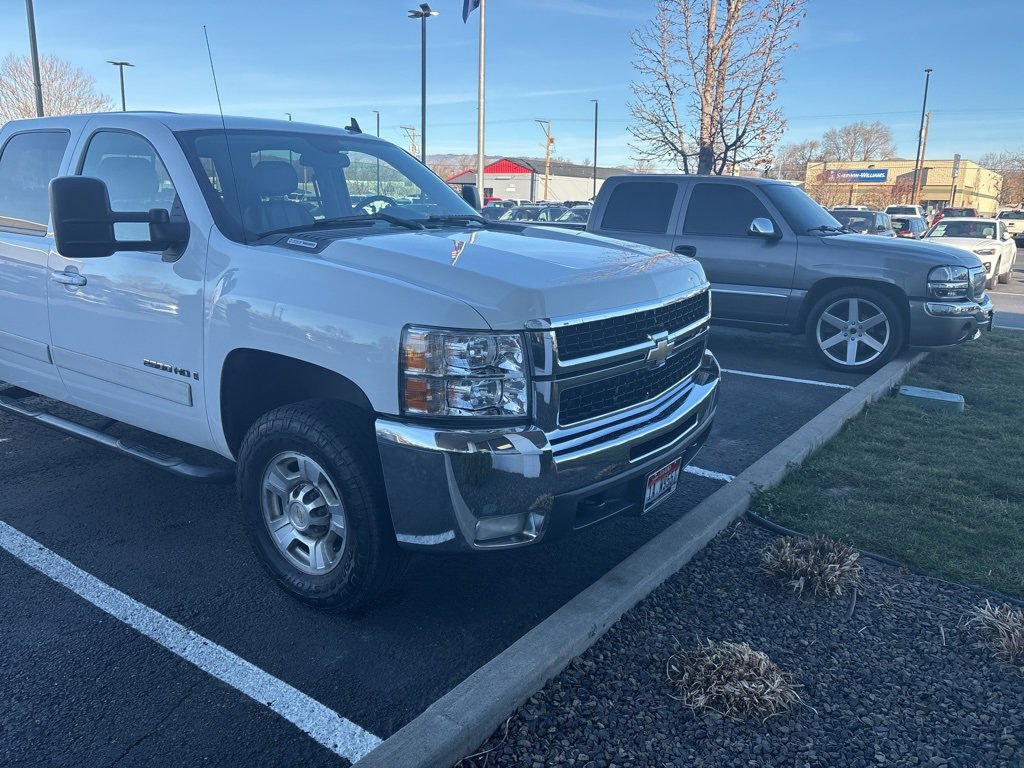 Used 2007 Chevrolet Silverado 2500 LTZ w/ Suspension Package, Off-Road image 8