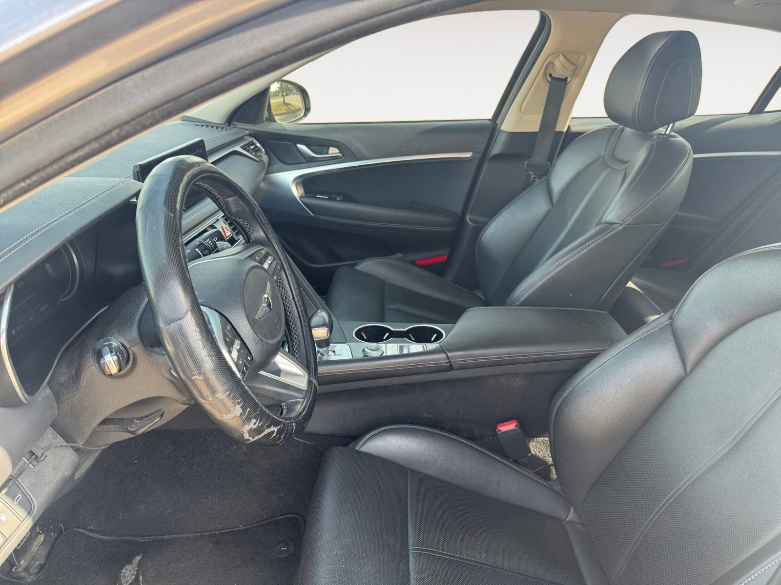 Used 2023 Genesis G70 2.0T RWD image 9