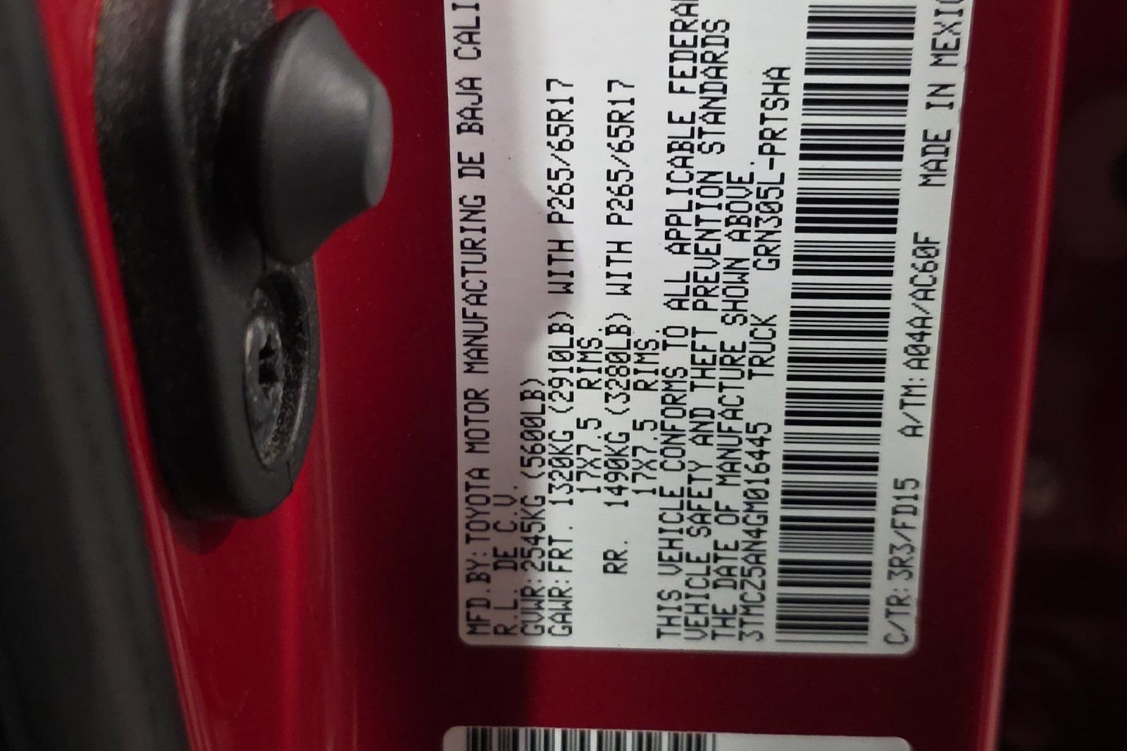 Used 2016 Toyota Tacoma TRD Sport w/ Towing Package image 31