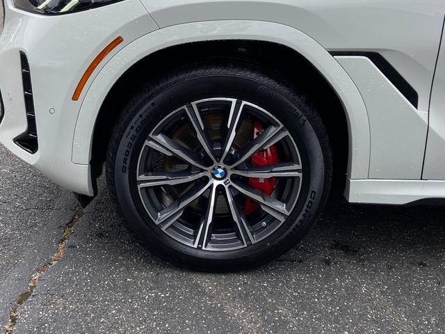 Used 2026 BMW X6 xDrive40i w/ Climate Comfort Package AWD/4WD image 11