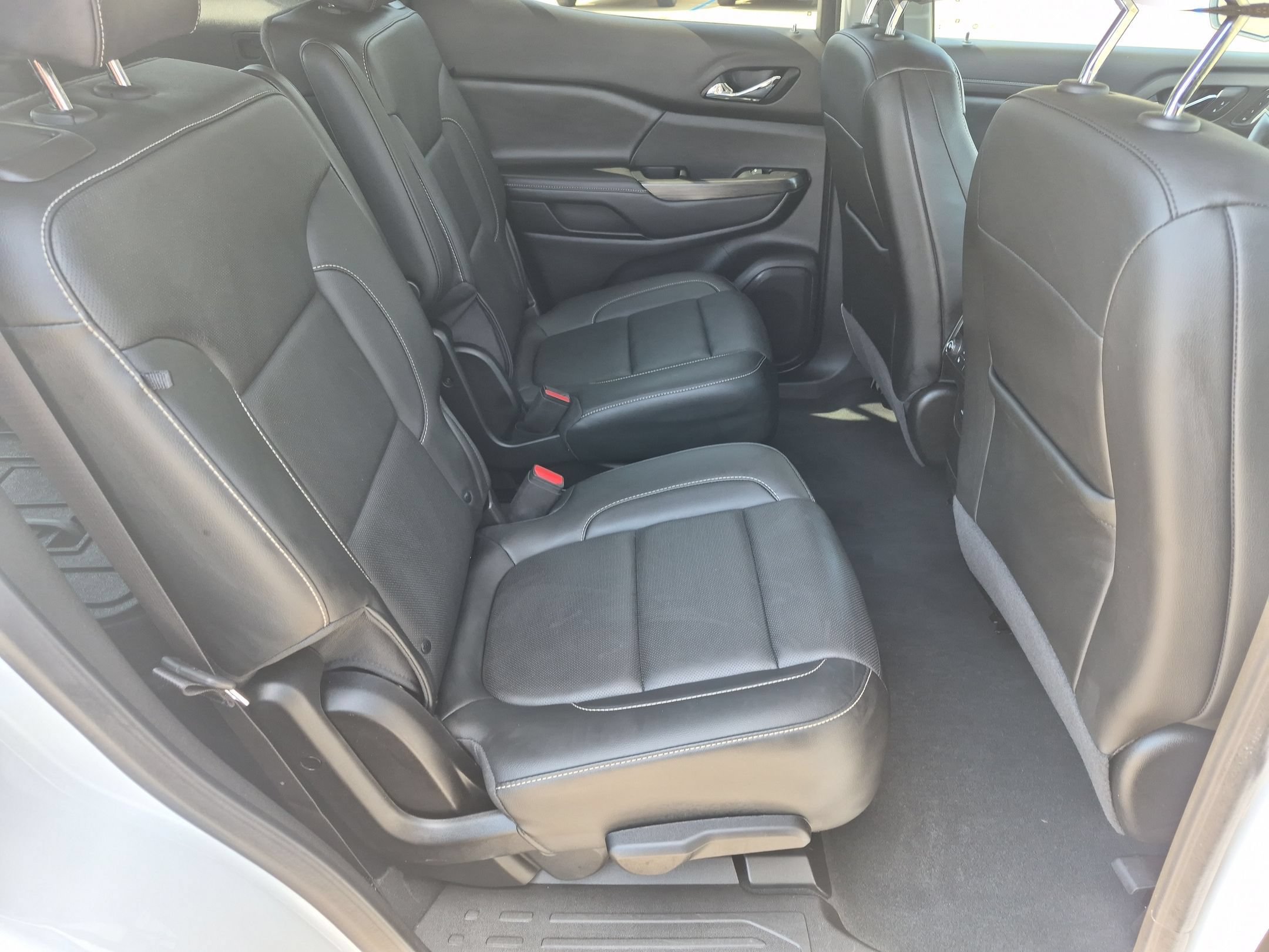 Used 2023 GMC Acadia SLT w/ Preferred Package AWD/4WD image 33