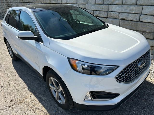 Certified 2023 Ford Edge SEL w/ Convenience Package AWD/4WD image 7