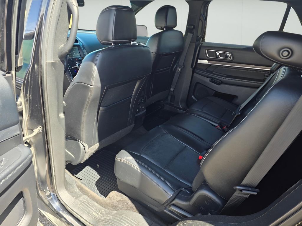 Used 2016 Ford Explorer Limited image 24