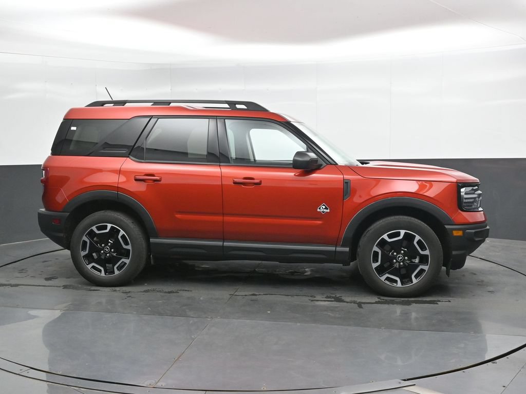 Used 2023 Ford Bronco Sport Outer Banks w/ Tech Package AWD/4WD image 4