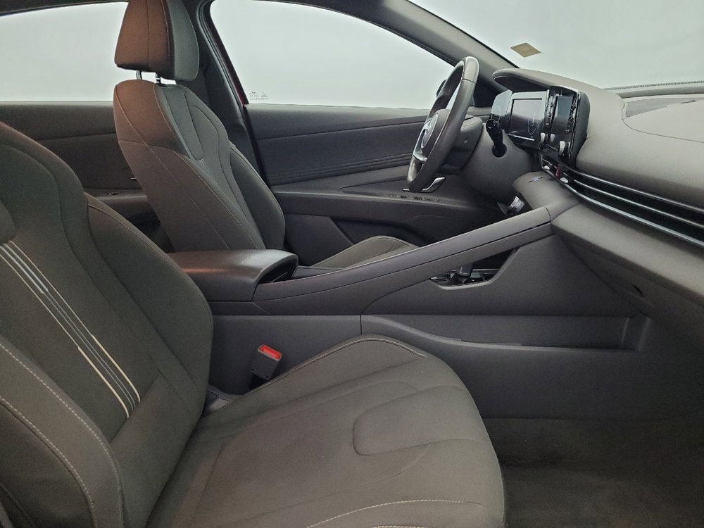 Used 2021 Hyundai Elantra SEL w/ Convenience + Premium Package image 21