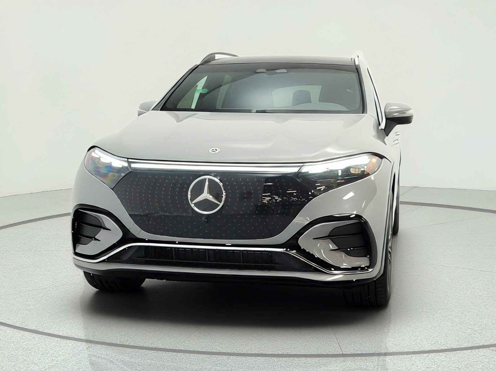 New 2026 Mercedes-Benz EQS 550 4MATIC SUV image 2