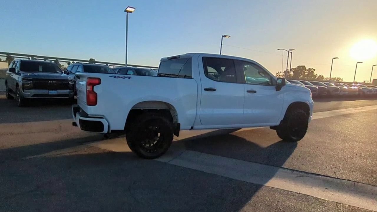 Used 2023 Chevrolet Silverado 1500 Custom AWD/4WD image 8