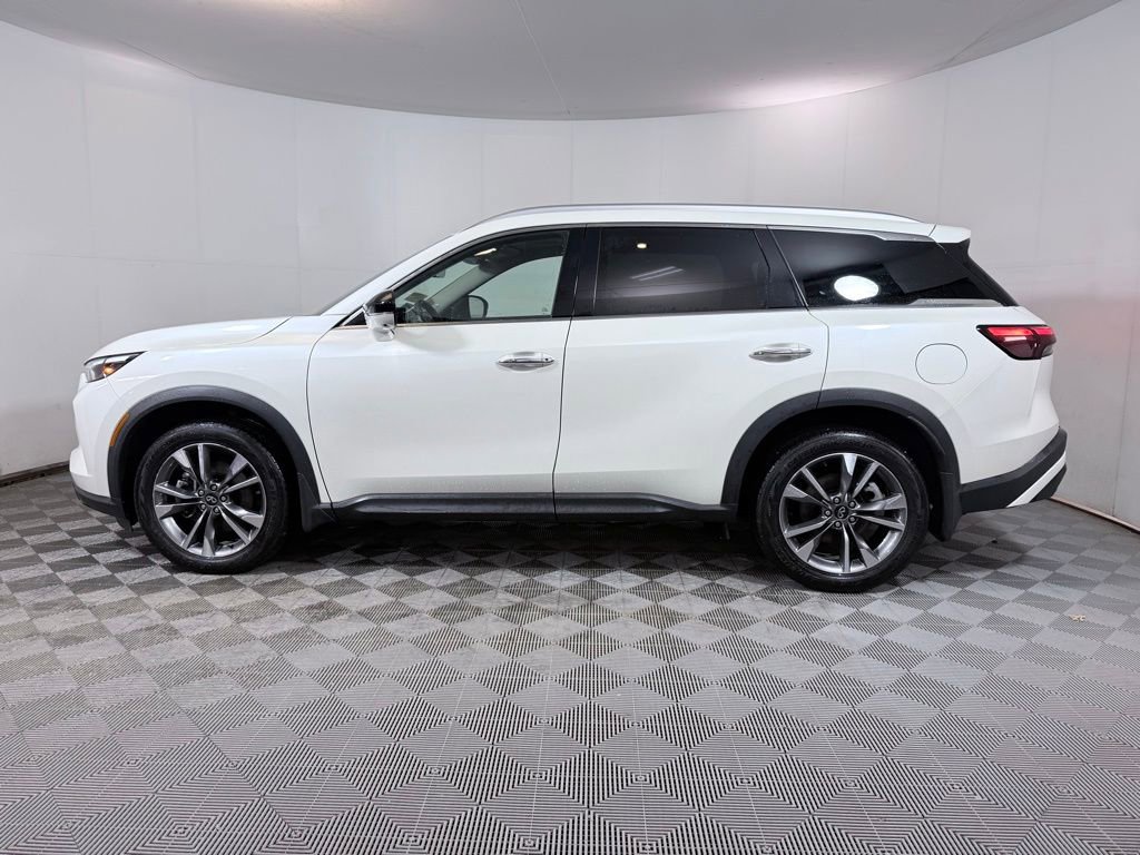 Used 2023 INFINITI QX60 Luxe w/ Vision Package image 5