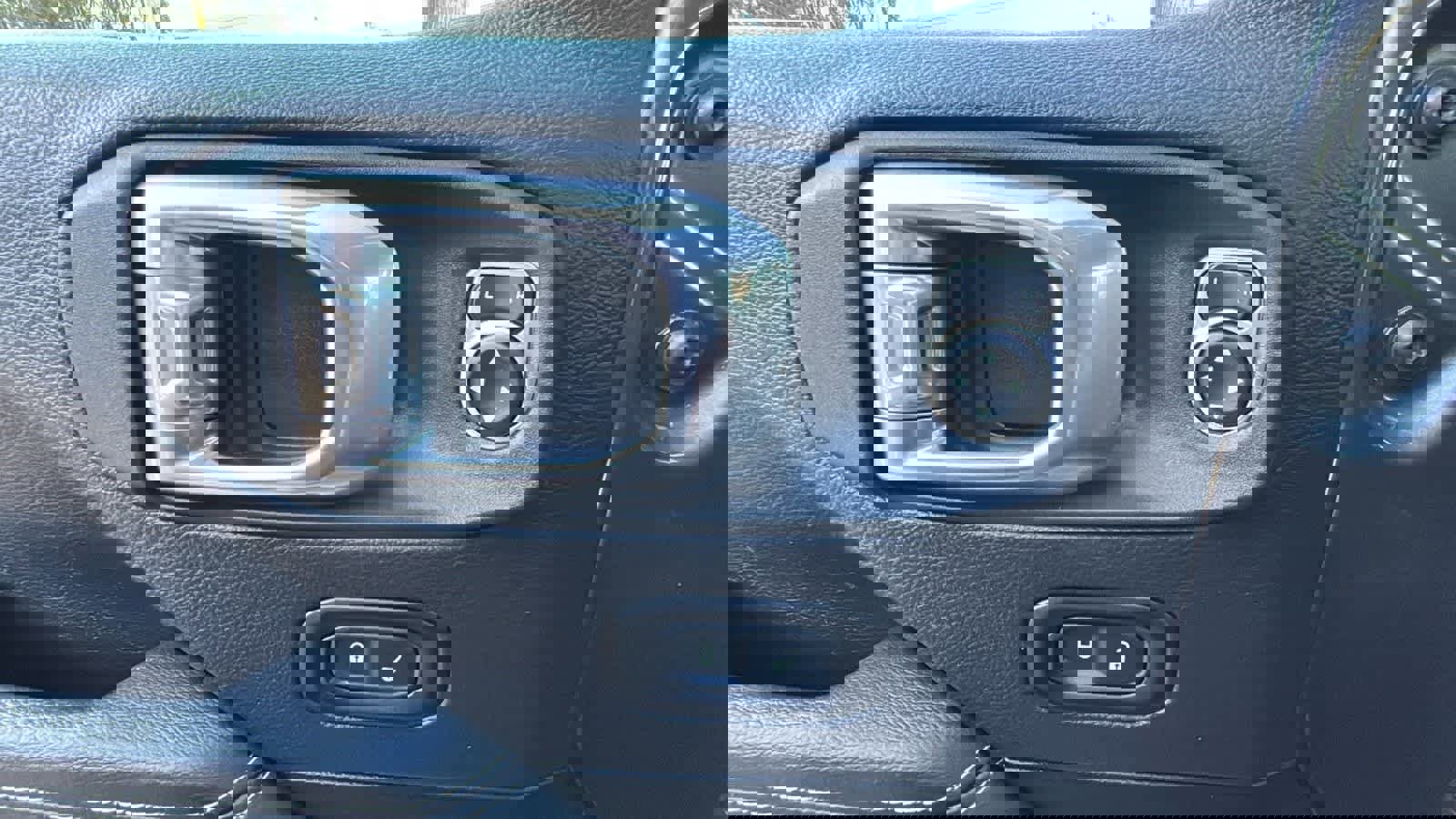 Used 2022 Jeep Gladiator Overland w/ Popular Equipment Package image 23