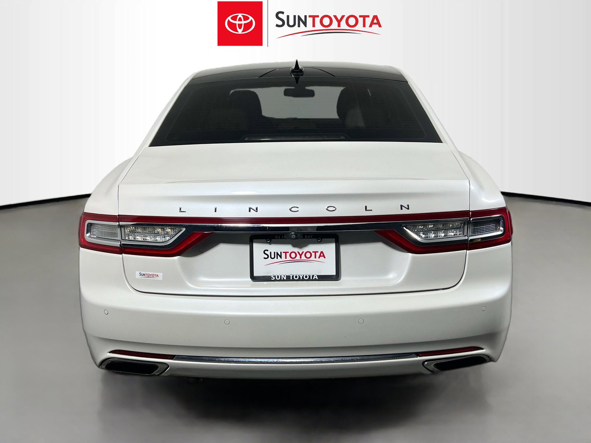 Used 2018 Lincoln Continental Select FWD image 5