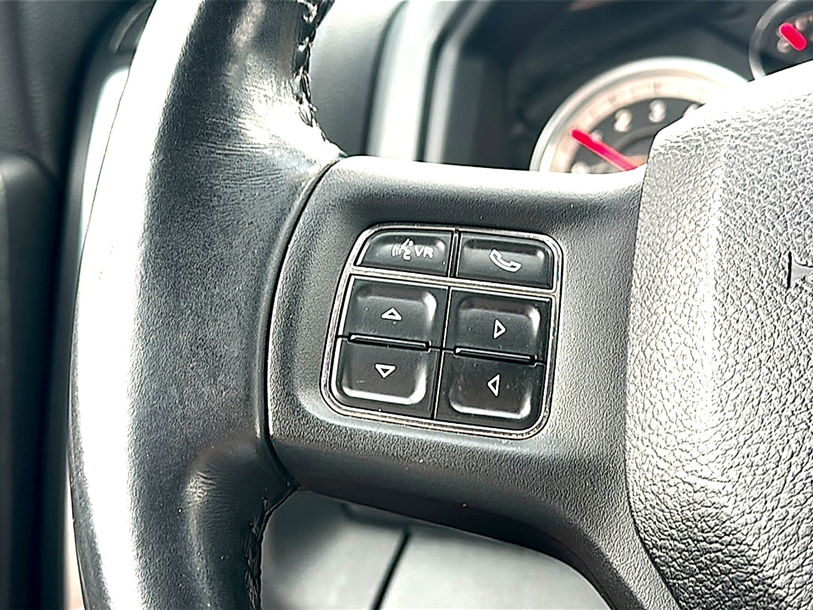 Used 2015 RAM 1500 Lone Star image 28