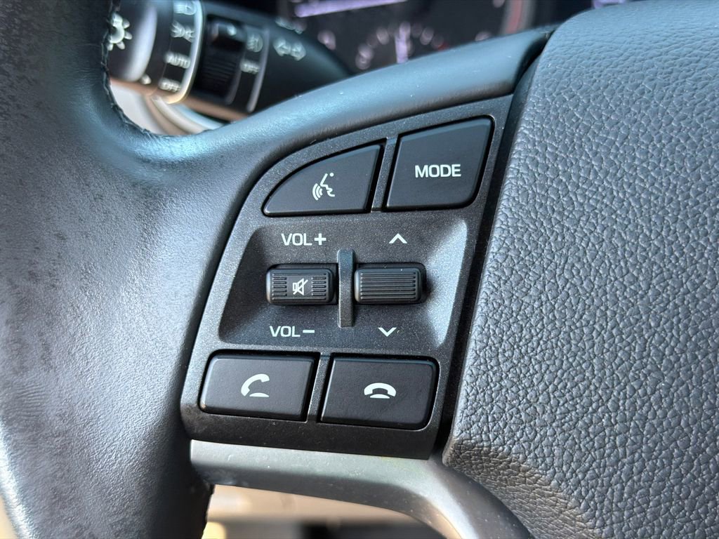 Used 2020 Hyundai Tucson Limited FWD image 25