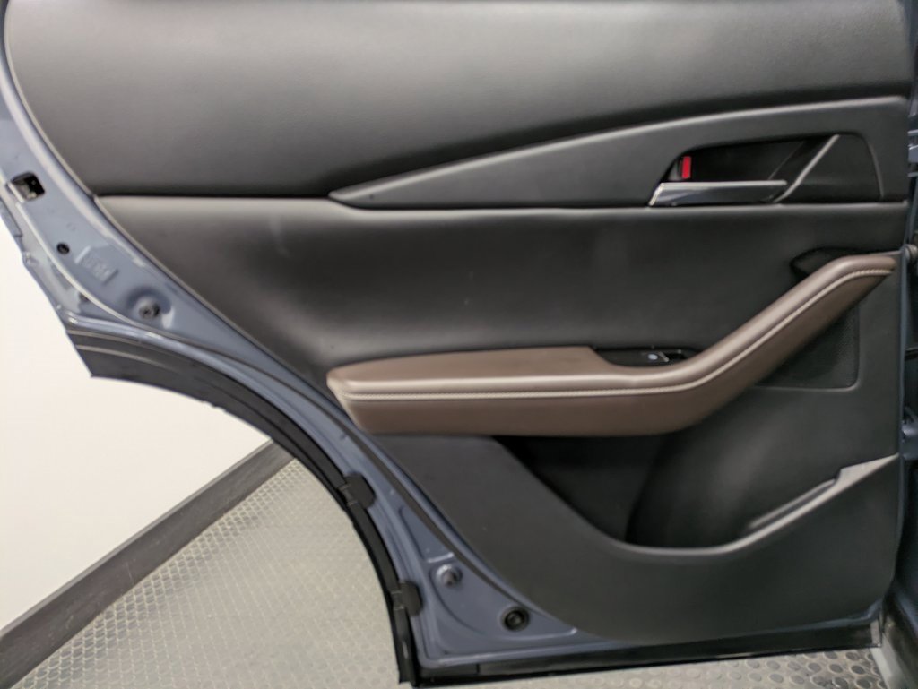 Used 2020 MAZDA CX-30 AWD w/ Premium Package image 22