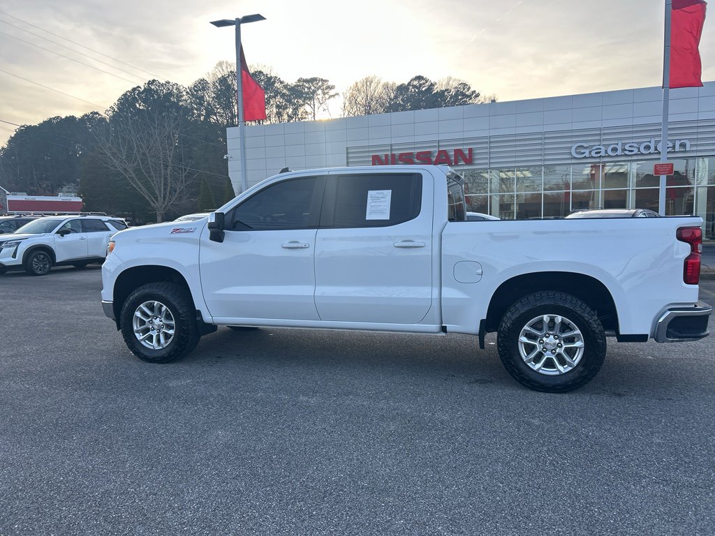 Used 2024 Chevrolet Silverado 1500 LT AWD/4WD image 6