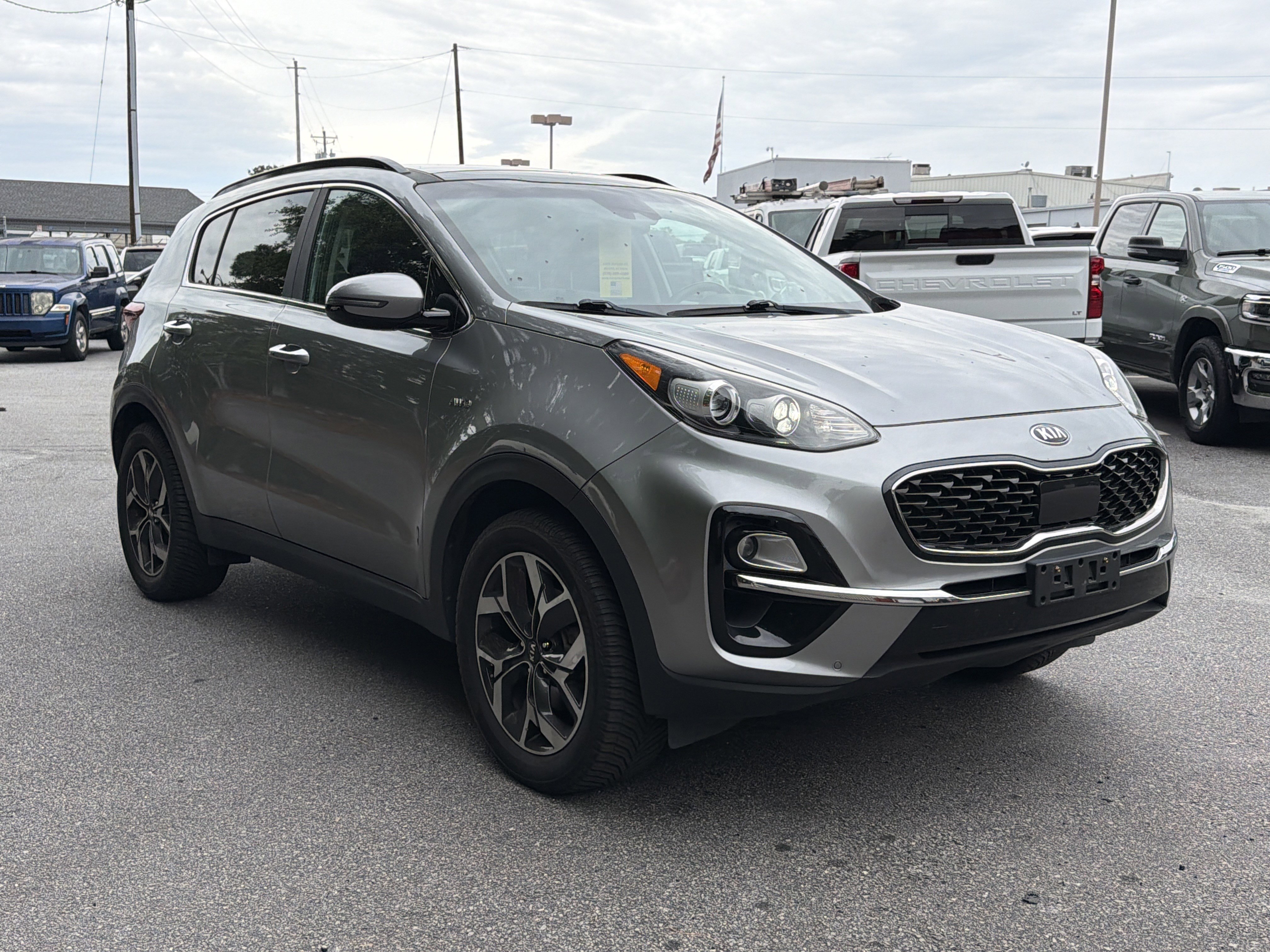 Used 2020 Kia Sportage EX w/ Option Group 15 AWD/4WD image 3