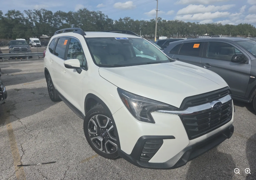 Used 2023 Subaru Ascent Limited AWD/4WD image 9