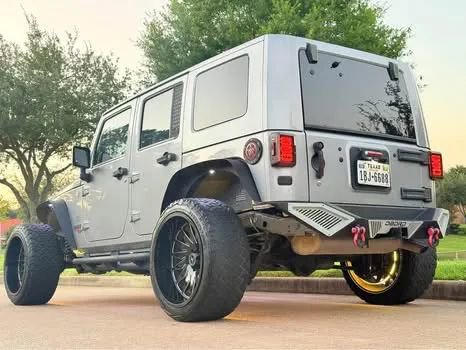 Used 2013 Jeep Wrangler Unlimited Sport image 17