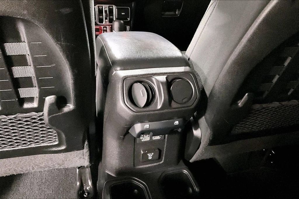 Used 2021 Jeep Wrangler Unlimited Rubicon AWD/4WD image 32