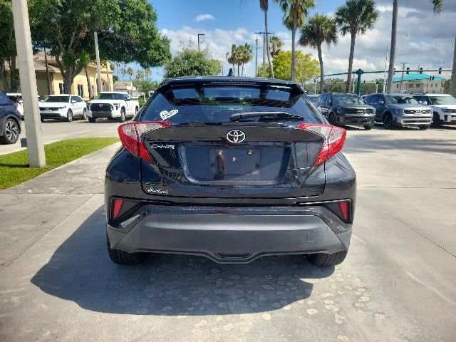 Used 2020 Toyota C-HR LE FWD image 4