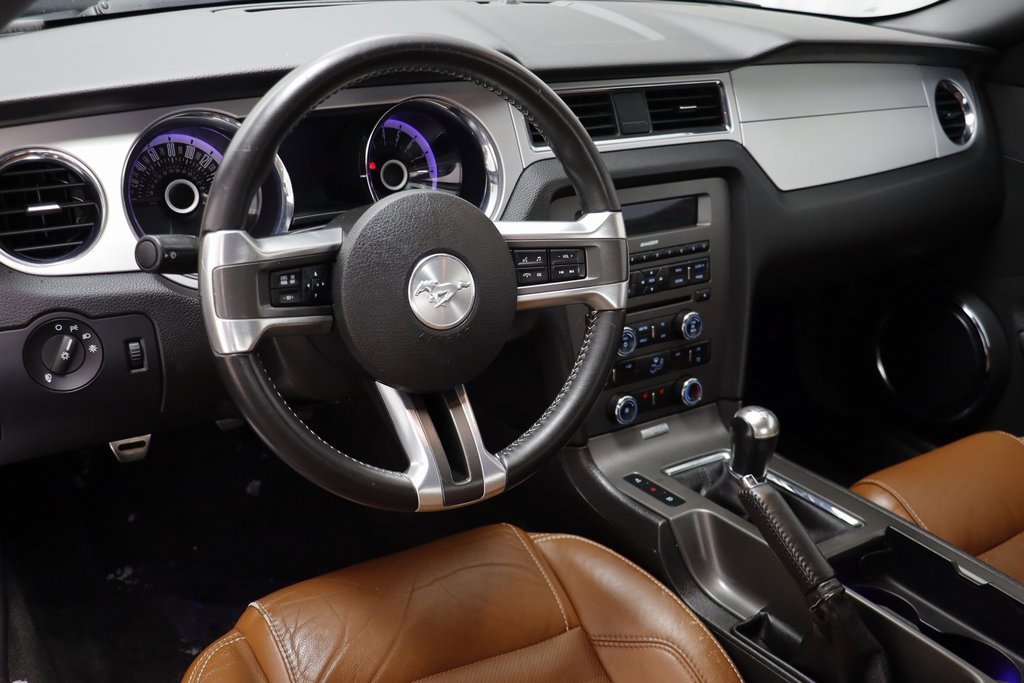 Used 2013 Ford Mustang GT Premium w/ Comfort Pkg image 7