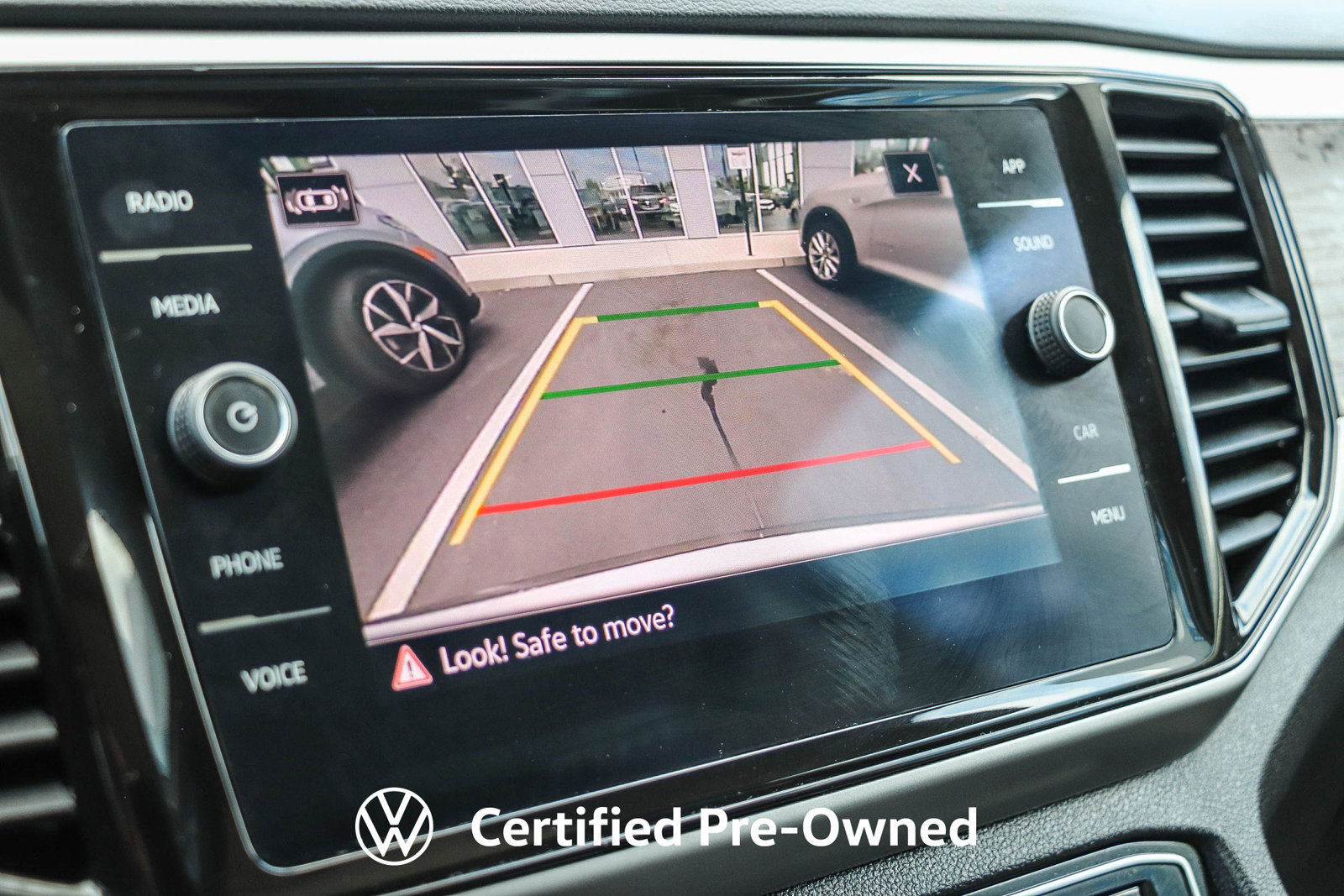 Certified 2023 Volkswagen Atlas SE w/ Panoramic Sunroof Package FWD image 28