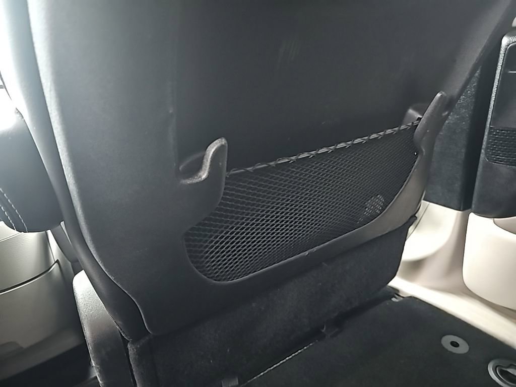 Used 2024 Chrysler Pacifica Touring-L image 28