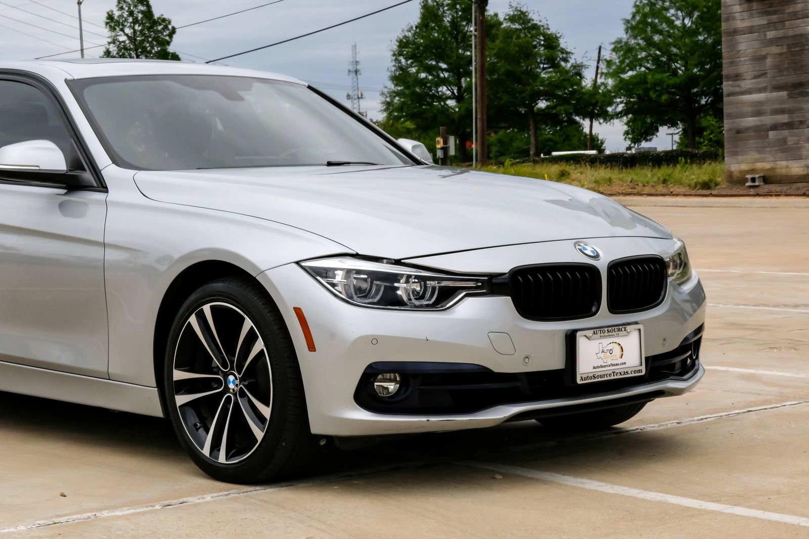 Used 2018 BMW 330i Sedan w/ Convenience Package RWD image 6