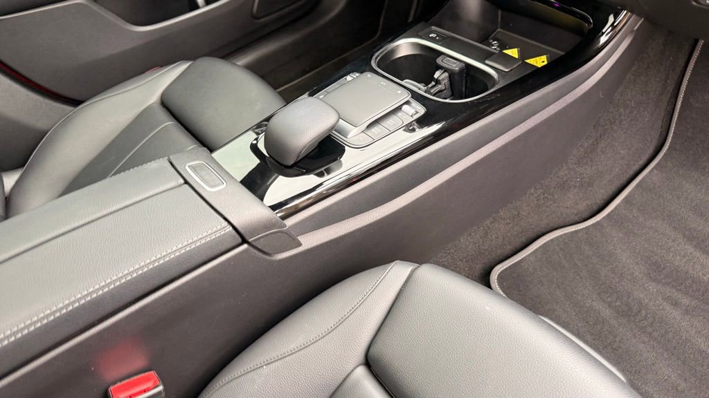 Used 2021 Mercedes-Benz CLA 250 w/ Premium Package image 39