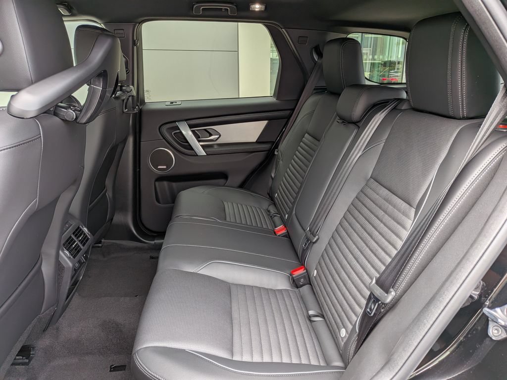 New 2026 Land Rover Discovery Sport Landmark AWD/4WD image 15